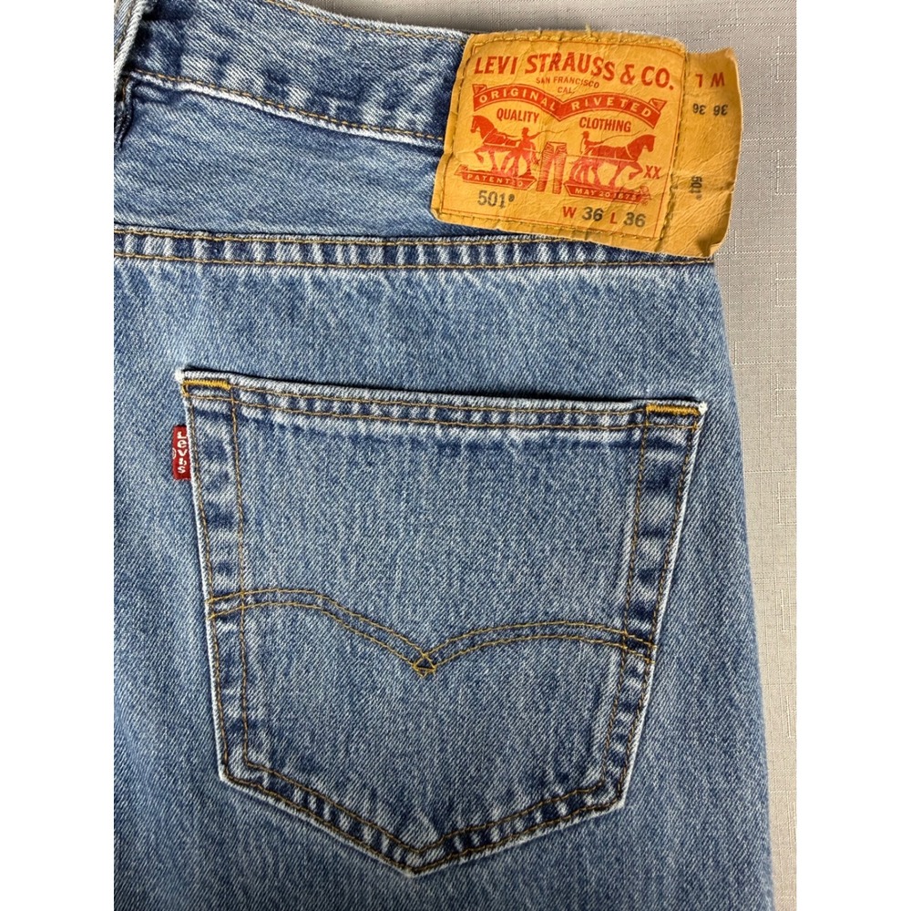 Levis 501 Original Fit Straight Leg Button Fly Blue Denim Jeans Mens 36x36 - Picture 11 of 12